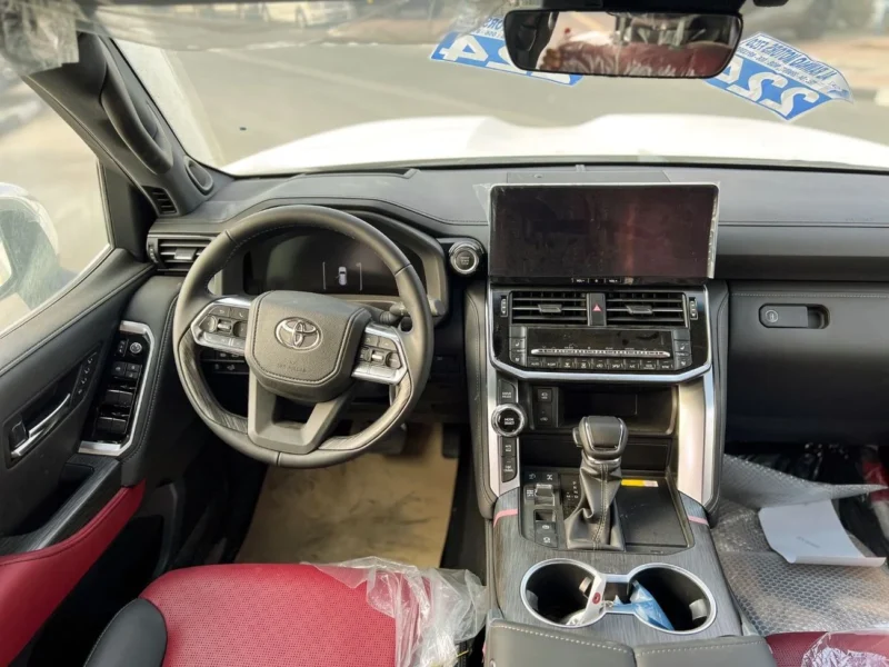 2025 Toyota LC300 VXR 3.3L 6 Cylinder DSL Highest Specification White Black SUV