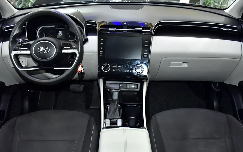 2023 Hyundai Tucson GL 4 Cylinder Petrol Engine Grey Black SUV GCC Specs