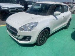 2024 Suzuki Swift 1.2 -litre 3 Cylinder Petrol Engine White Black Hatchback FWD