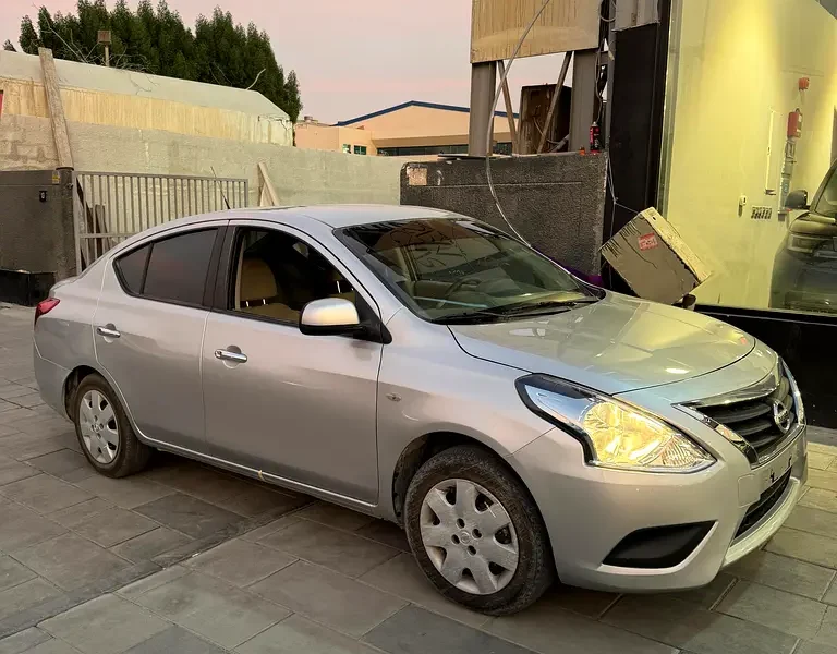 2022 Nissan Sunny SV 4 Cylinders Petrol Engine Silver Beige Sedan GCC Specs