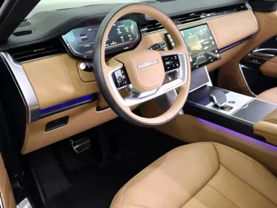 2026 Land Rover Range Rover HSE P530 8 Cylinder Petrol Engine Black Tan SUV