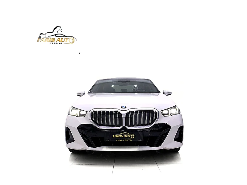 2025 BMW 5-Series 530i xDrive M PACKAGE 4 Cylinder Engine White Tan Sedan