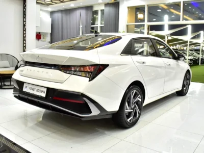 2024 Hyundai Elantra Comfort 4 Cylinder Petrol Engine White Black Sedan Chinese Specs