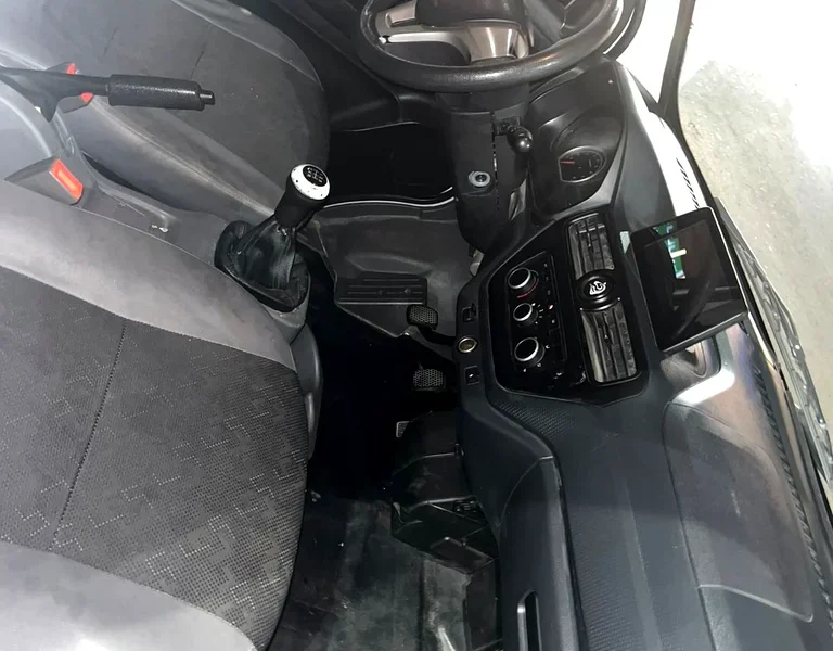 2023 Victory V1 SRS 4 Cylinder Petrol Engine Manual White Black Van GCC Specs