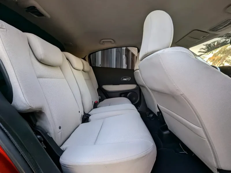 2020 Honda HR-V EX 4 Cylinder Petrol Engine Red White SUV GCC Specs