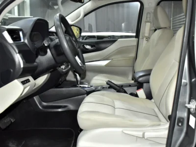 2022 Nissan Xterra Titanium 4 Cylinder Petrol Engine Grey Beige SUV GCC Specs