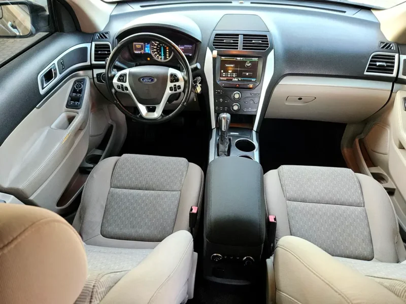 2012 Ford Explorer Base 6 Cylinder Petrol Engine Green Beige SUV GCC Specs