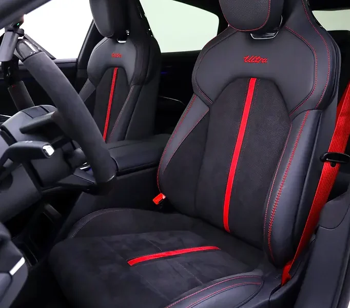 2025 XIAOMI SU7 ULTRA FULLY LOADED Electric Vehicle White Black Sedan CARBON EXT / INT