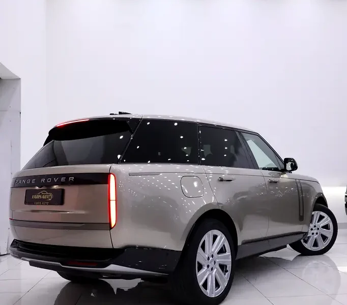 2024 Land Rover Range Rover HSE P460e 6 Cylinder PLUG IN HYBRID Gold White SUV