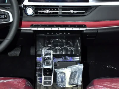 2026 Chery Tiggo 7 Standard 4 Cylinder Petrol Engine Silver Red SUV GCC Specs