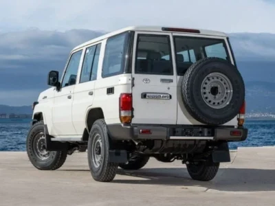 2024 Toyota Land Cruiser 70 Series LC76 Hard Top 4.5L Diesel V8 Engine White Grey SUV