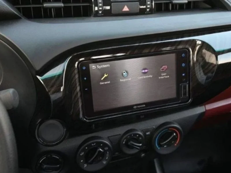 2024 Toyota Hilux Single Cab 2.4 Litres 4-cylinder In-line Diesel Engine White Red Pickup Truck