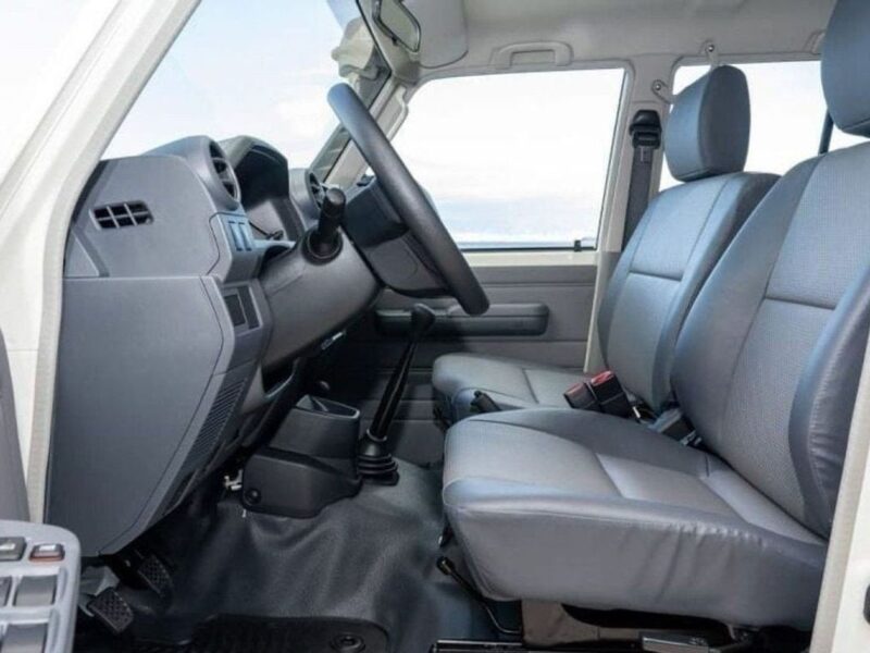 2024 Toyota Land Cruiser 70 Series LC76 Hard Top 4.5L Diesel V8 Engine White Grey SUV