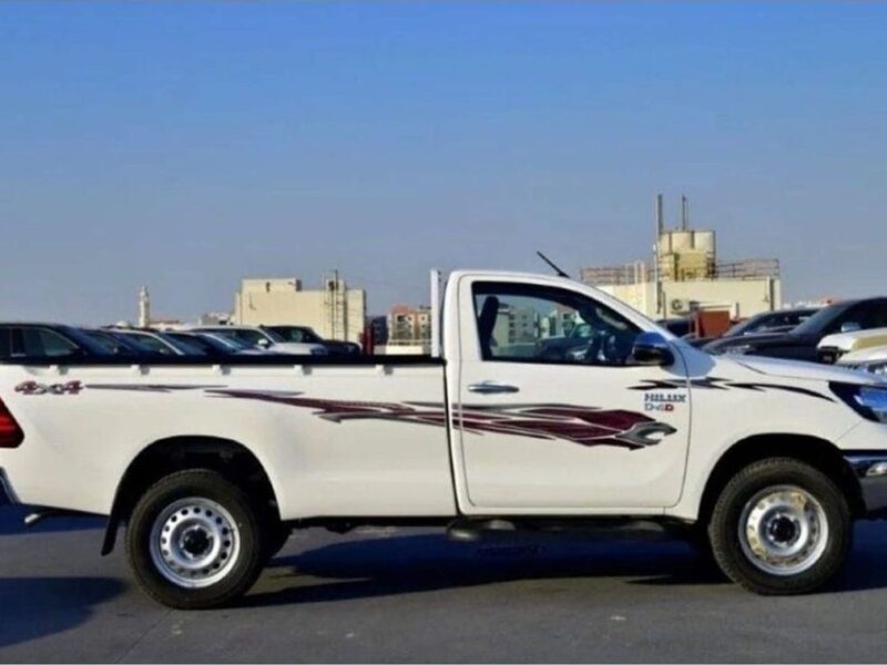 2024 Toyota Hilux Single Cab 2.4 Litres 4-cylinder In-line Diesel Engine White Red Pickup Truck