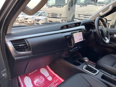 2021 Toyota Hilux SR5 Dual Cab 2.8 Litres 4 Cylinder Turbo Diesel Engine Grey Black Pickup