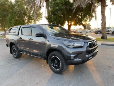 2018 Toyota Hilux Rugged X 2.8L 4-cylinder Turbo Diesel Engine Grey Black Pickup Truck