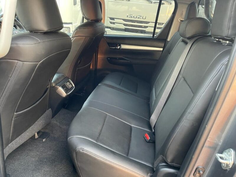 2021 Toyota Hilux SR5 Dual Cab 2.8 Litres 4 Cylinder Turbo Diesel Engine Grey Black Pickup