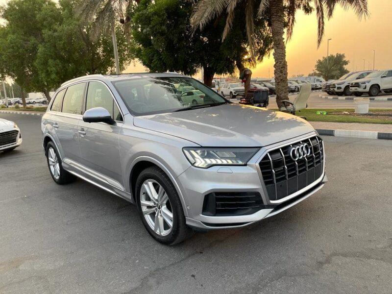 2020 Audi Q7 50 TDI Quattro 3.0-litre V6 Diesel Engine Silver Black SUV Automatic