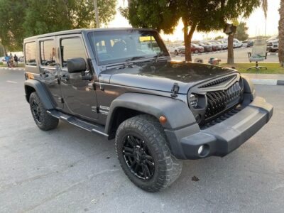 2017 Jeep Wrangler Unlimited Sport 3.6-liter Pentastar V6 Petrol Engine Grey Black SUV