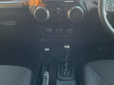 2017 Jeep Wrangler Unlimited Sport 3.6-liter Pentastar V6 Petrol Engine Grey Black SUV