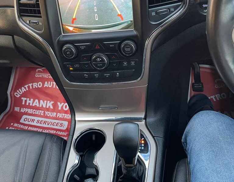 2017 Jeep Grand Cherokee 3.0 Liter V6 Turbo Diesel Engine Grey Black SUV Automatic