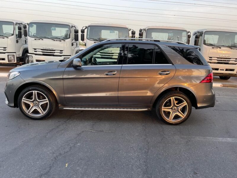 2017 Mercedes-Benz GLE 250d 4MATIC 2.1-liter turbocharged 4-cylinder Diesel Engine Grey SUV