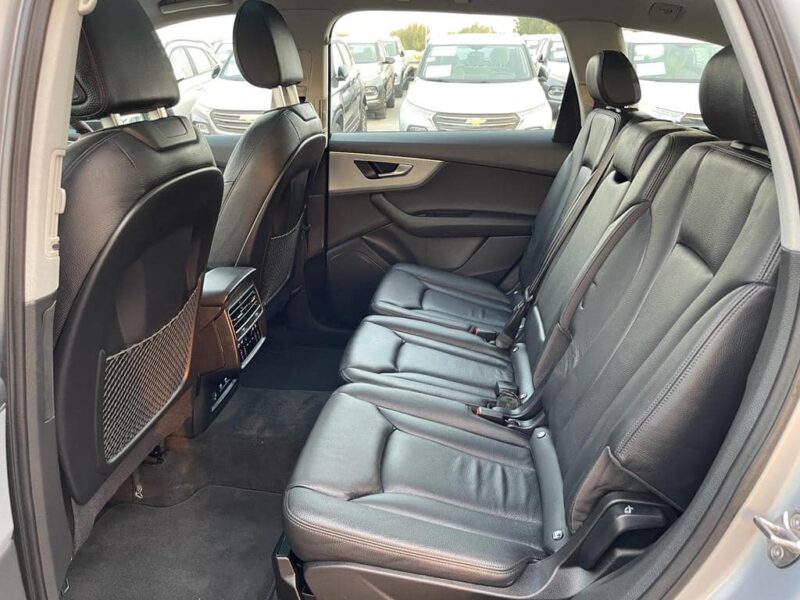 2020 Audi Q7 50 TDI Quattro 3.0-litre V6 Diesel Engine Silver Black SUV Automatic