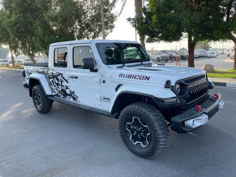2021 Jeep Gladiator Rubicon Dual Cab 3.6 Litres V6 Petrol Engine White Black Pickup Truck