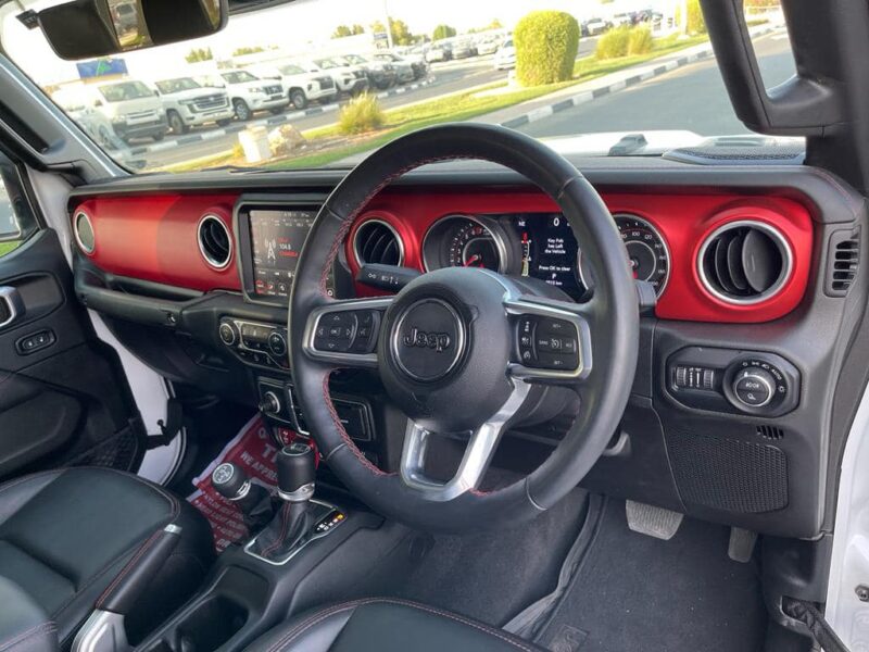 2021 Jeep Gladiator Rubicon Dual Cab 3.6 Litres V6 Petrol Engine White Black Pickup Truck