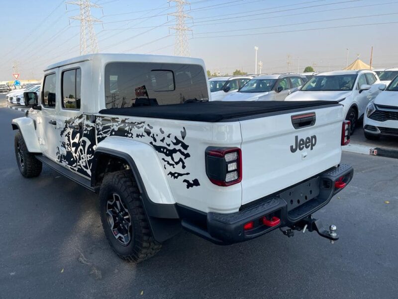 2021 Jeep Gladiator Rubicon Dual Cab 3.6 Litres V6 Petrol Engine White Black Pickup Truck