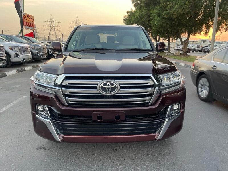 2018 Toyota Land Cruiser 200 Series VXR 4.5 Litres V8 Turbo Diesel Engine Maroon Beige SUV