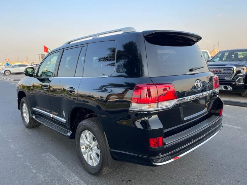 2020 Toyota Land Cruiser 200 Series VX 4.5 Litres V8 Twin Turbo Diesel Engine Black SUV Automatic