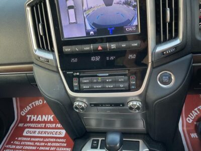 2020 Toyota Land Cruiser 200 Series VX 4.5 Litres V8 Twin Turbo Diesel Engine Black SUV Automatic