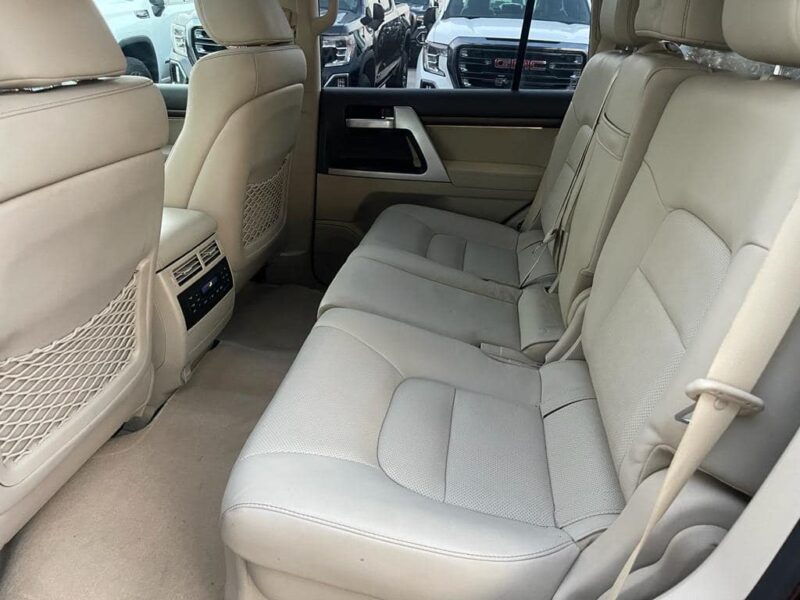 2018 Toyota Land Cruiser 200 Series VXR 4.5 Litres V8 Turbo Diesel Engine Maroon Beige SUV