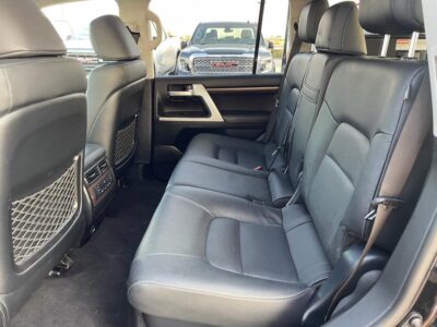 2020 Toyota Land Cruiser 200 Series VX 4.5 Litres V8 Twin Turbo Diesel Engine Black SUV Automatic