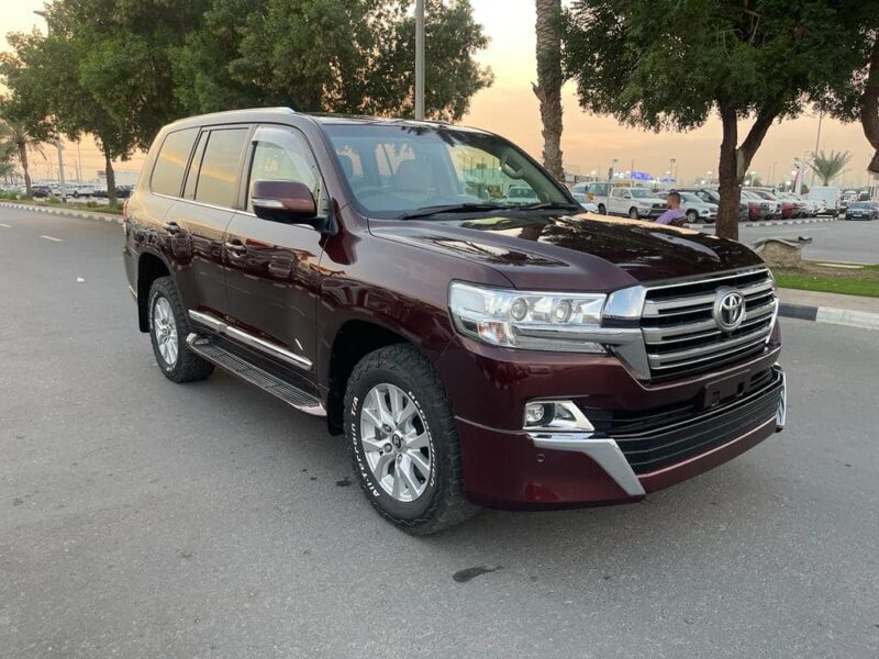 2018 Toyota Land Cruiser 200 Series VXR 4.5 Litres V8 Turbo Diesel Engine Maroon Beige SUV