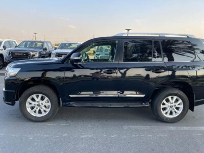 2020 Toyota Land Cruiser 200 Series VX 4.5 Litres V8 Twin Turbo Diesel Engine Black SUV Automatic