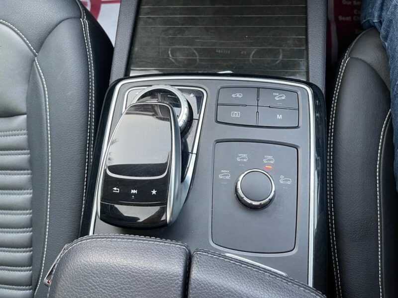 2017 Mercedes-Benz GLE 350d 4MATIC Coupe 3.0-liter V6 Turbocharged Diesel White Black SUV