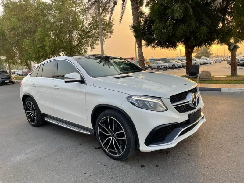 2017 Mercedes-Benz GLE 350d 4MATIC Coupe 3.0-liter V6 Turbocharged Diesel White Black SUV
