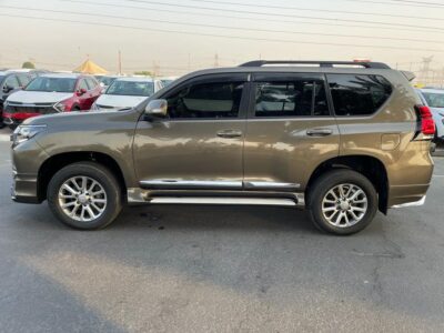 2021 Toyota Land Cruiser Prado 2.8 Litres 4 Cylinder Turbo Diesel Engine Brown Black SUV