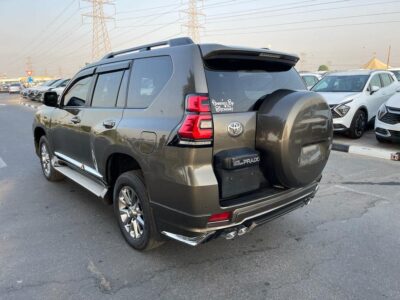 2021 Toyota Land Cruiser Prado 2.8 Litres 4 Cylinder Turbo Diesel Engine Brown Black SUV
