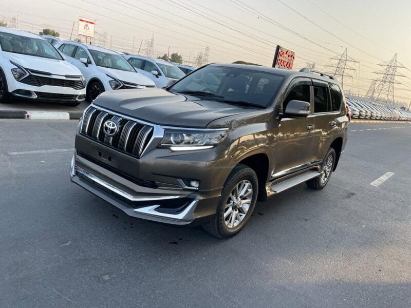 2021 Toyota Land Cruiser Prado 2.8 Litres 4 Cylinder Turbo Diesel Engine Brown Black SUV