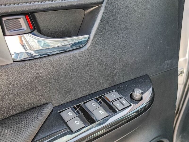 2024 Toyota Hilux DC 2.4 Litres 4-cylinder Diesel Turbo Engine Silver Black Pickup Truck