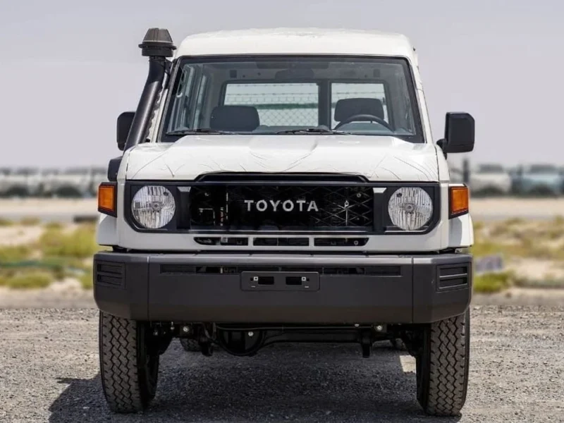 2024 Toyota Land Cruiser 70 Hard Top 3-door 2.8-liter 4-Cylinder Diesel Engine White Grey SUV