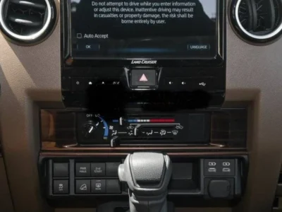 2025 Toyota Land Cruiser LC76 5-Door Hardtop 4.0 Liters V6 Petrol Engine White Brown SUV