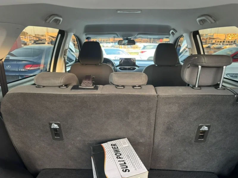 2023 Chevrolet Captiva LS 1.5 Liters 4-cylinder Petrol Engine White Black SUV GCC Specs