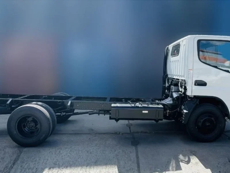 2024 Mitsubishi Fuso Canter 4.2 Liters 4 Cylinders Diesel Engine White Grey Truck Manual