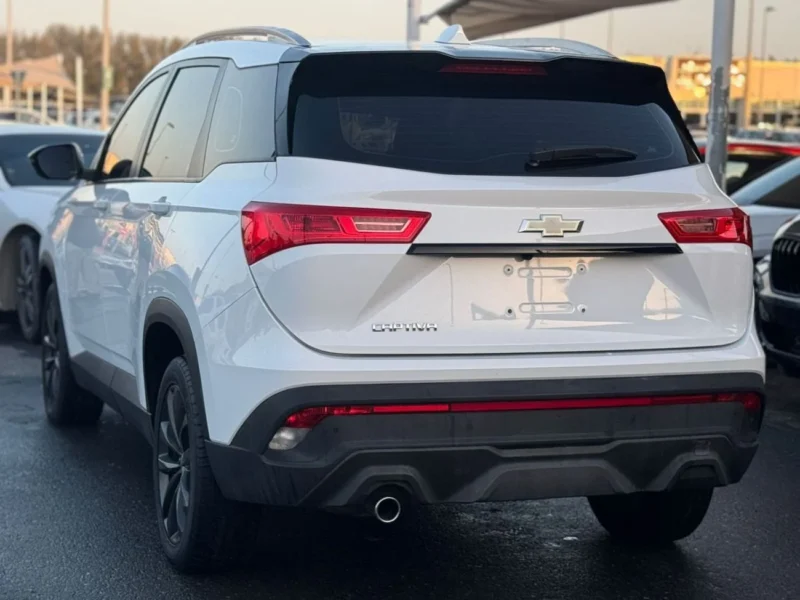 2023 Chevrolet Captiva LS 1.5 Liters 4-cylinder Petrol Engine White Black SUV GCC Specs