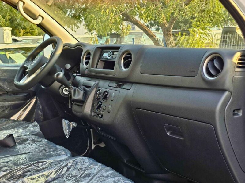 2025 Nissan Urvan High Roof Panel Van 2.5L 4-cylinder Petrol Engine White Black Van Manual