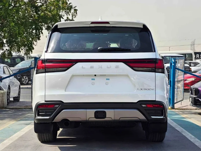 2026 Lexus LX 500 MARK LEVINSON 3.3L twin-turbo V6 Diesel Engine White Red SUV Automatic GCC